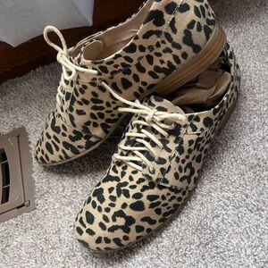 GAP Black and Tan Flats with Leopard Print